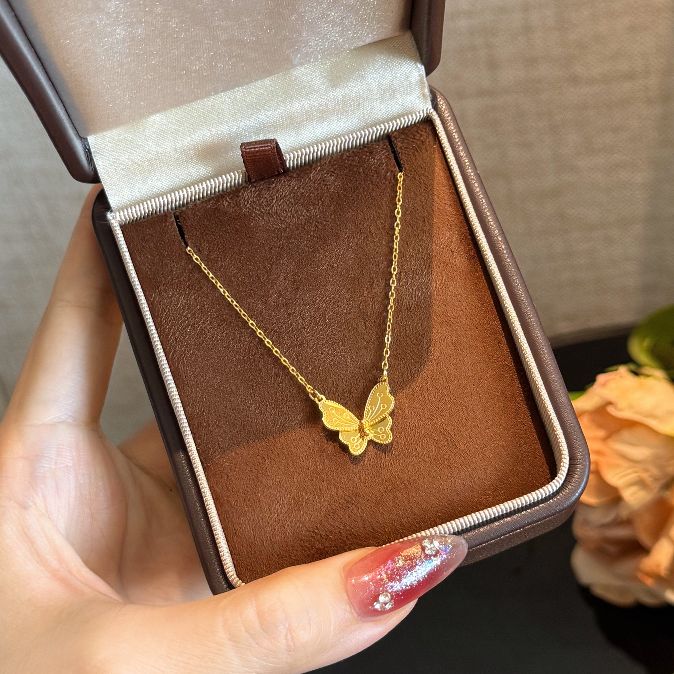 杨杨babytime 金店同款花月佳期立体蝴蝶项链亚金款洗澡可戴三金