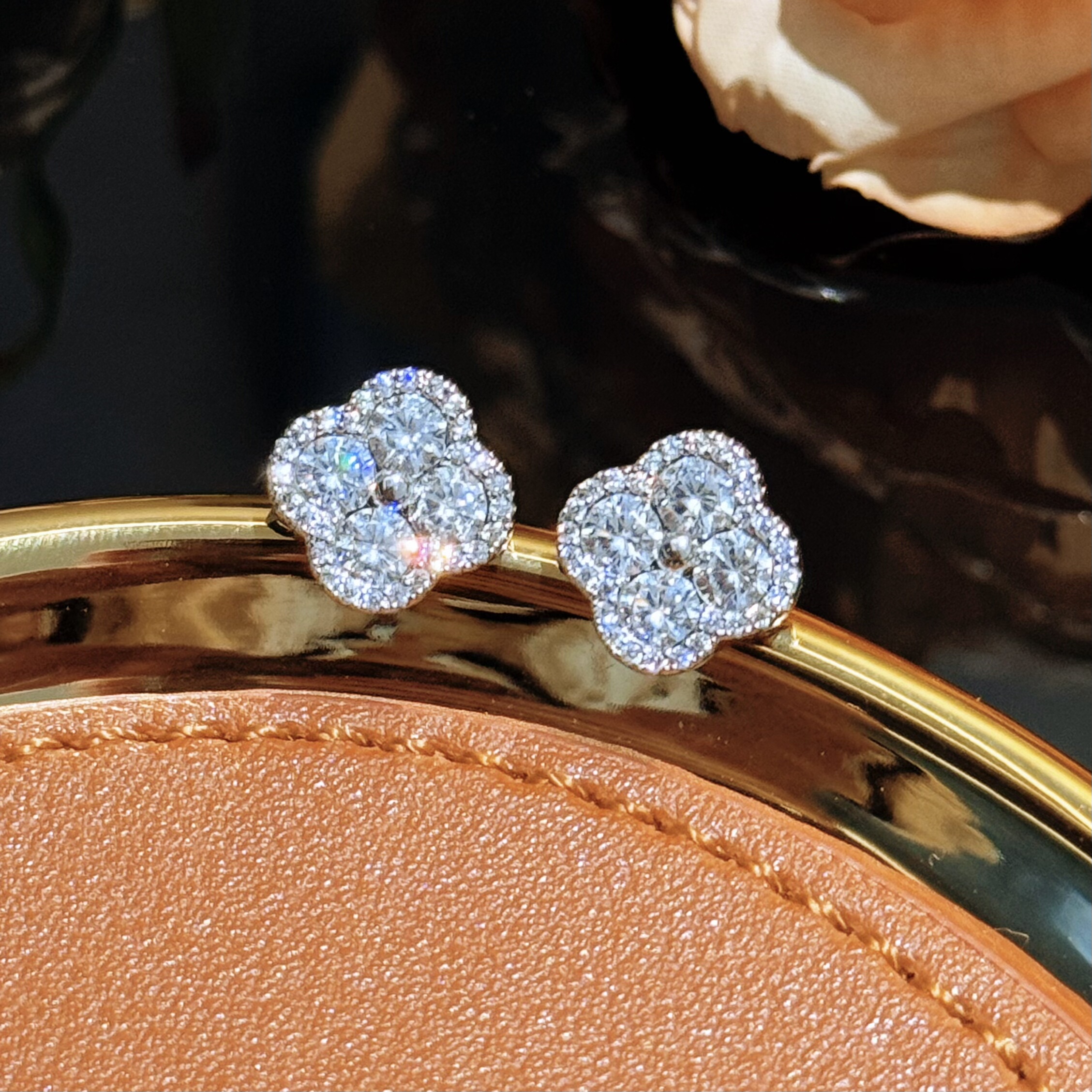 杨杨babytime 璀璨千金 爆闪满钻幸运四叶草耳钉轻奢百搭银针耳环,饰品/流行首饰/时尚饰品新,耳钉,淘宝优惠券,粉丝福利购,淘宝优惠卷