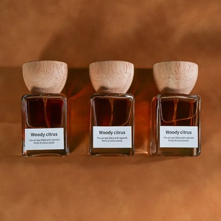 风木槿新品东方奢木女士香水持久留香木质调香水拿货实体现货