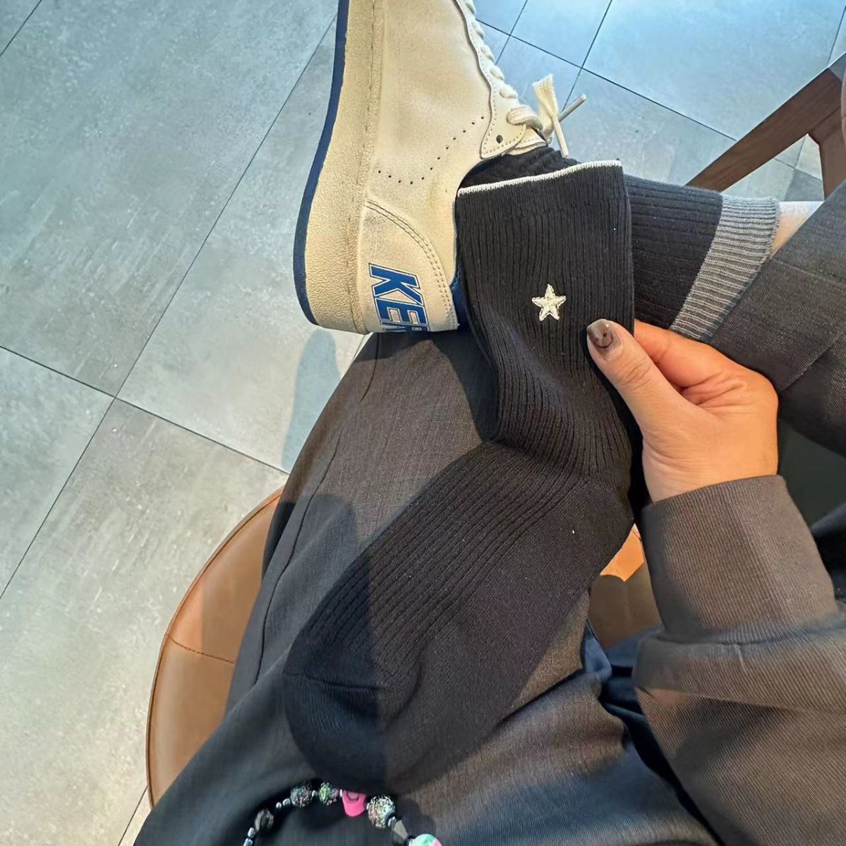 “刺绣星星”韩系2023新款极简袜