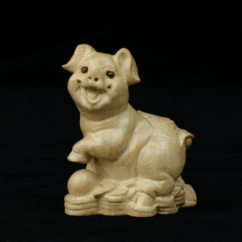 桃木雕刻猪摆件木雕桃木猪十二生肖属猪原木猪摆件整木无漆小动物