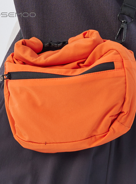 容子木ROSEMOO25秋【商场同款】挺阔质感贴袋斜跨包RSS3BP506B