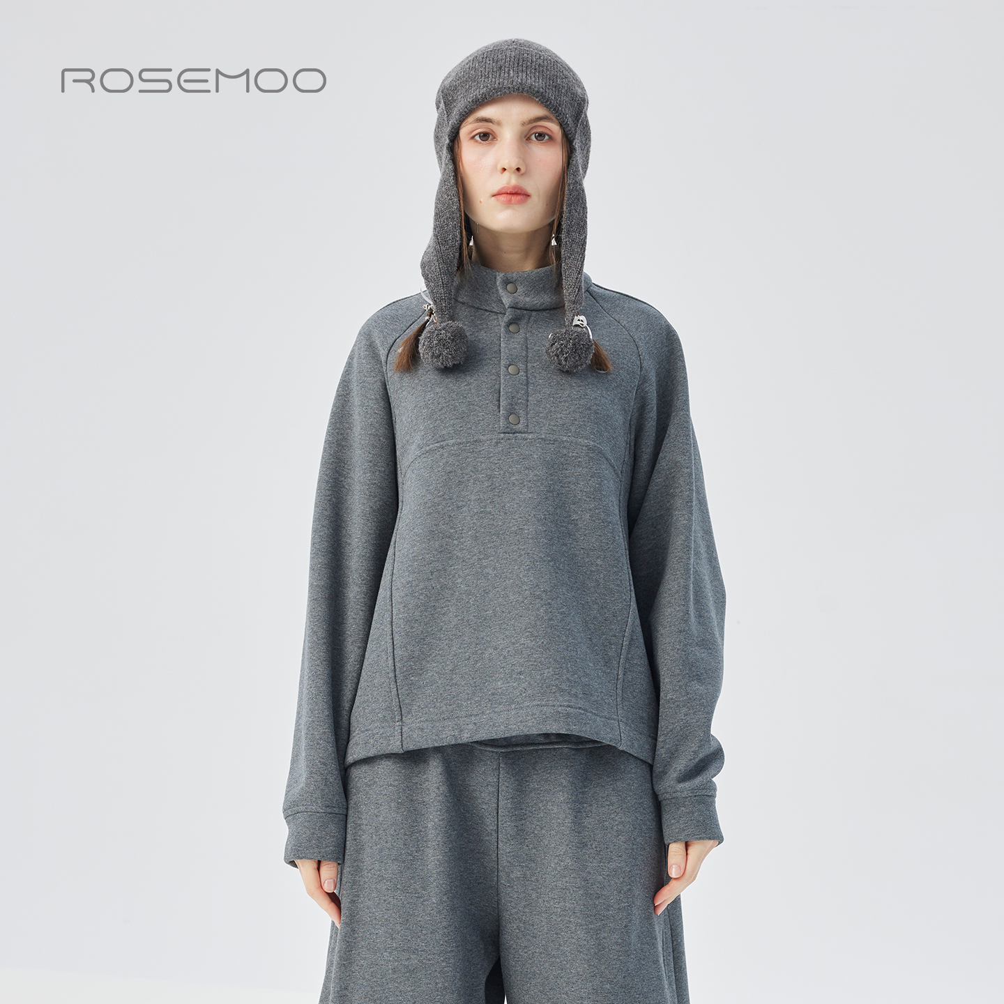 容子木ROSEMOO25冬【商场同款】棉感加绒立领套头上衣RSS4TC431D