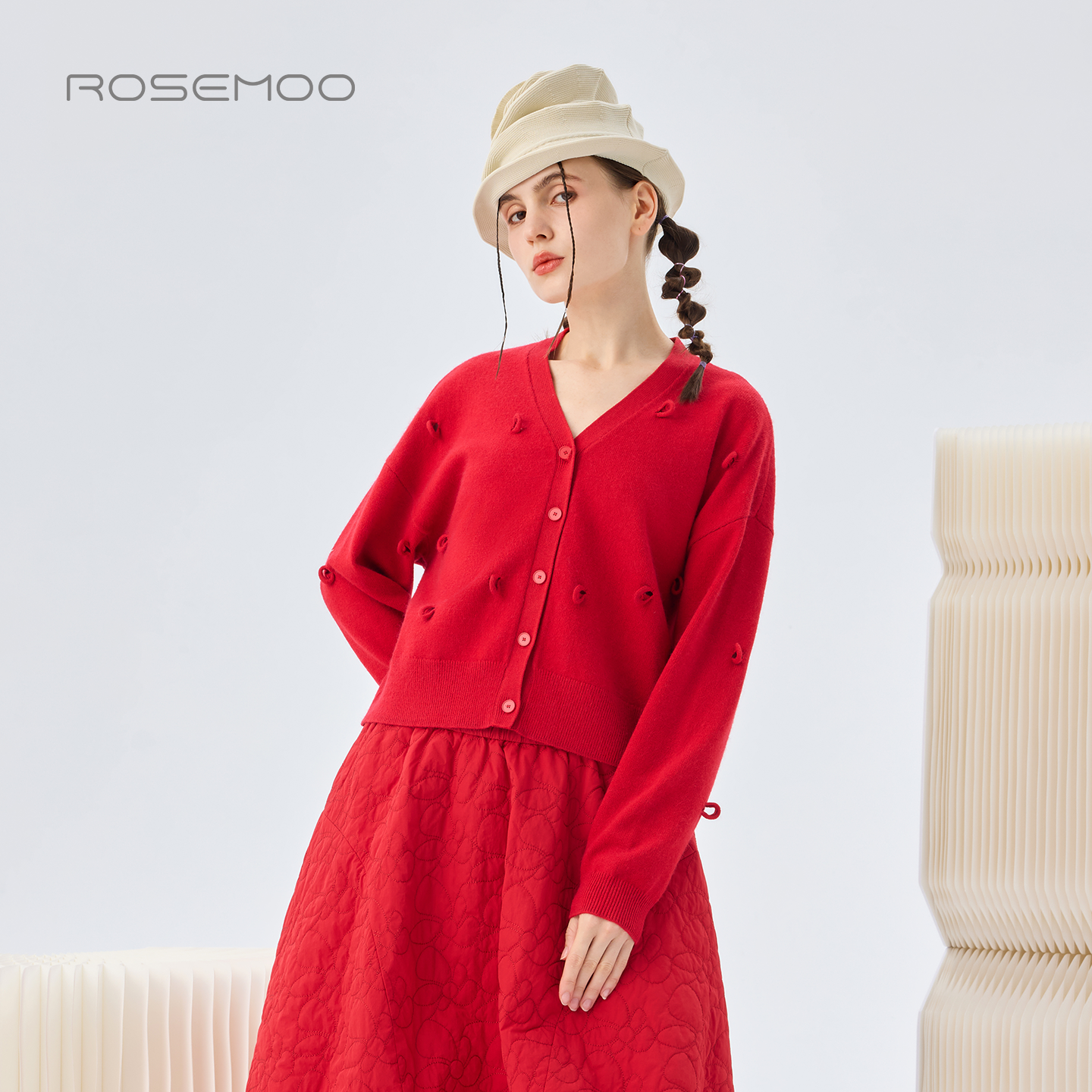 容子木ROSEMOO26春【商场同款】软糯毛织V领长袖开衫RWM1NP125A