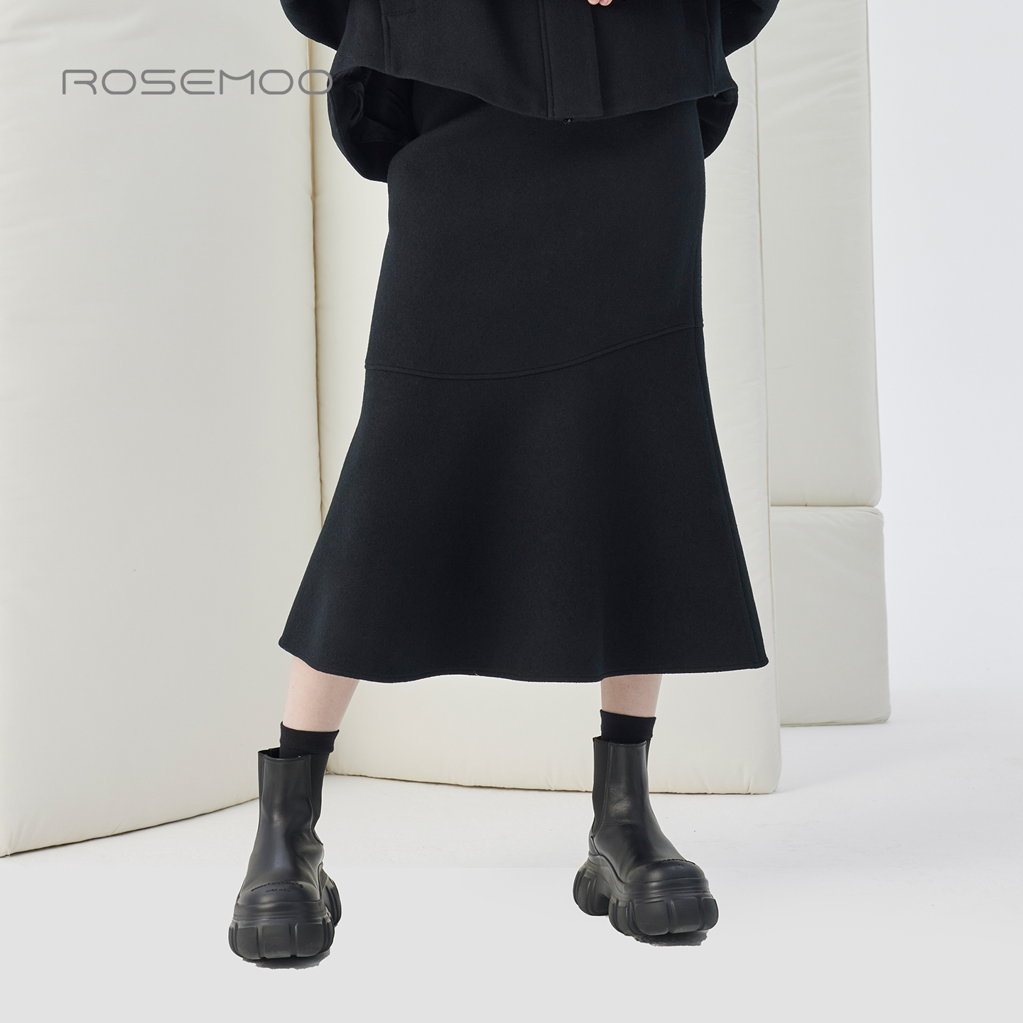 容子木ROSEMOO25冬商场同款绵羊毛弧形下摆鱼尾半裙RSS4QW103A