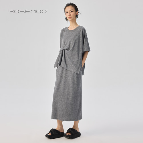 容子木ROSEMOO26夏【商场同款】圆领叠褶柔软连衣裙RWM2LC276B