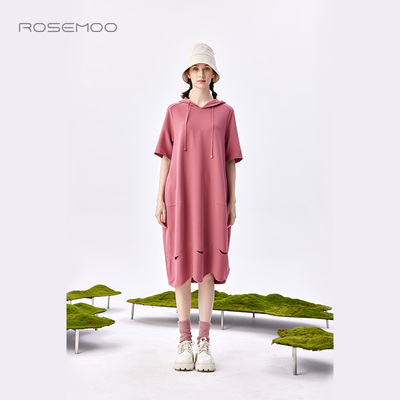 容子木轻薄针织O型连帽连衣裙