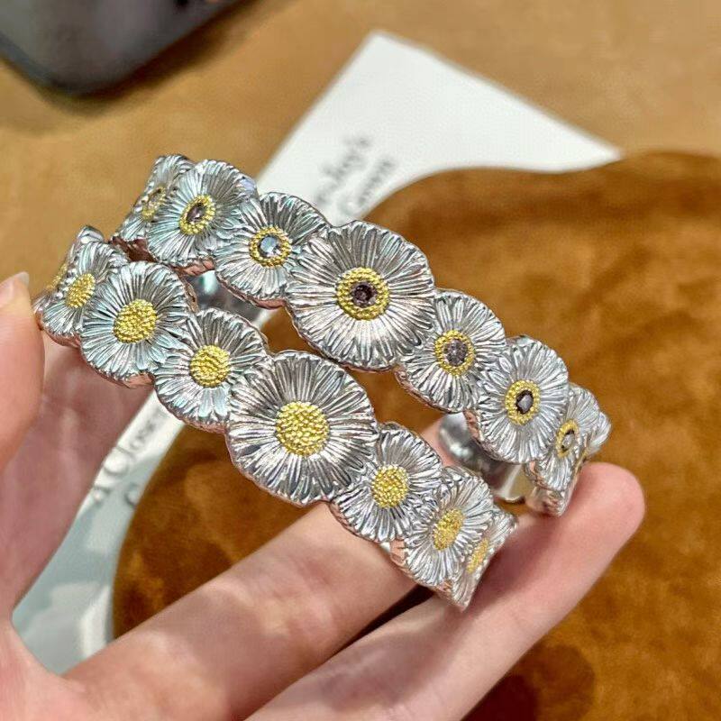 布吉拉提opera歌剧院意大利复古镶钻雏菊栀子花开口手镯925银镀金