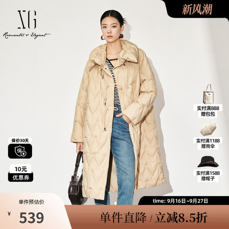 XG雪歌XK406502A809卡其色羽绒服时尚冬季新款长款保暖翻领外套女