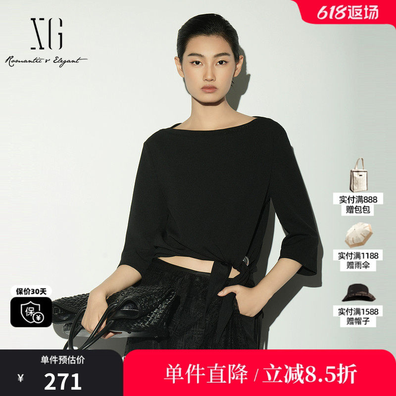 XG/雪歌XL121006A590 黑色圆领中袖衬衫直筒绑带配胸针短款上衣女
