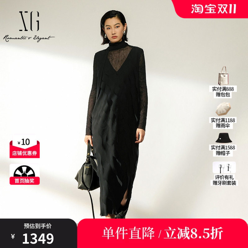 XG/雪歌 XL404007A290黑色网纱压褶高领T恤V领直筒连衣裙两件套女