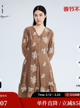 XG/雪歌XJ304012B133咖色七分袖连衣裙 时尚秋季新款印花A字裙女