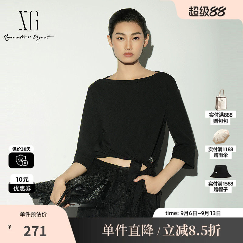 XG/雪歌XL121006A590 黑色圆领中袖衬衫直筒绑带配胸针短款上衣女