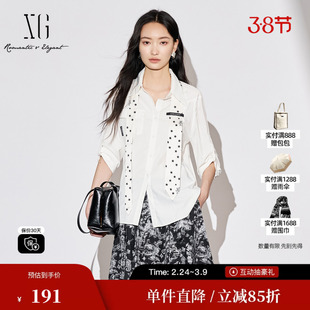 XG/雪歌XJ321032A151白色翻领衬衫时尚秋季新款领带搭配上衣女装