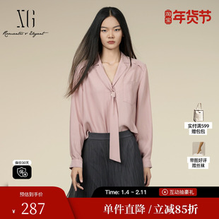 XG/雪歌XK321010A318粉色微弹长袖衬衫2025秋季新款系带领上衣女
