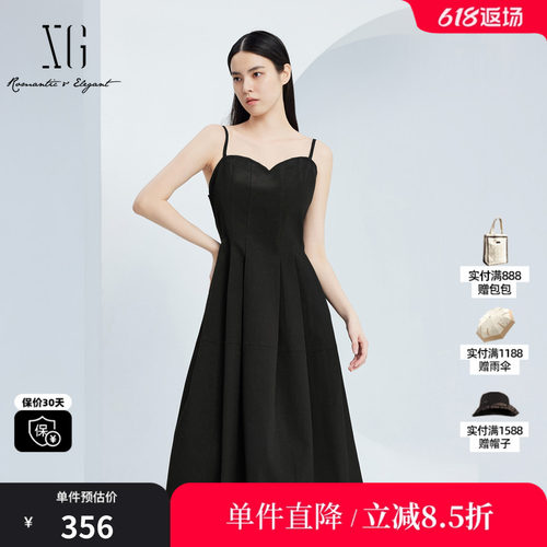 XG雪歌XJ304022A490无袖吊带连衣裙时尚秋季新款黑色百褶中长裙女