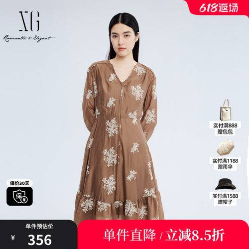 XG/雪歌XJ304012B133咖色莱赛尔连衣裙 时尚秋季新款印花A字裙女