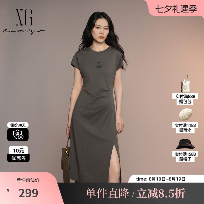 XG/雪歌XK204067A285 灰色莱赛尔收腰捏褶短袖圆领开叉连衣裙女装