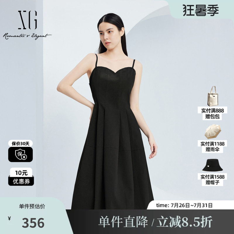 XG雪歌XJ304022A490无袖吊带连衣裙时尚秋季新款黑色百褶中长裙女