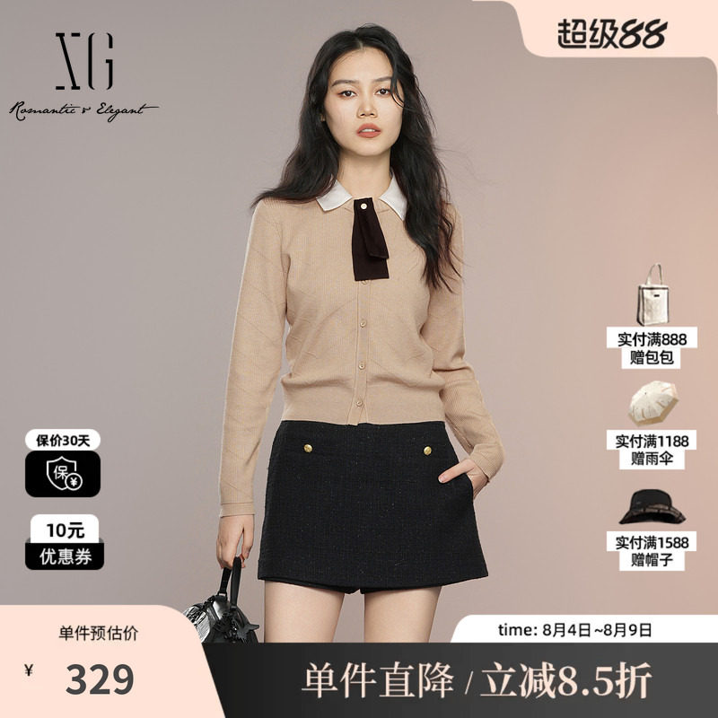XG/雪歌XK311020A373 卡其色圆领长袖针织衫学院风配领带假领女装