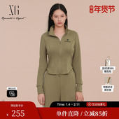 雪歌XK101015A573卡其色长袖 短款 T恤2025春季 新款 修身 上衣女装