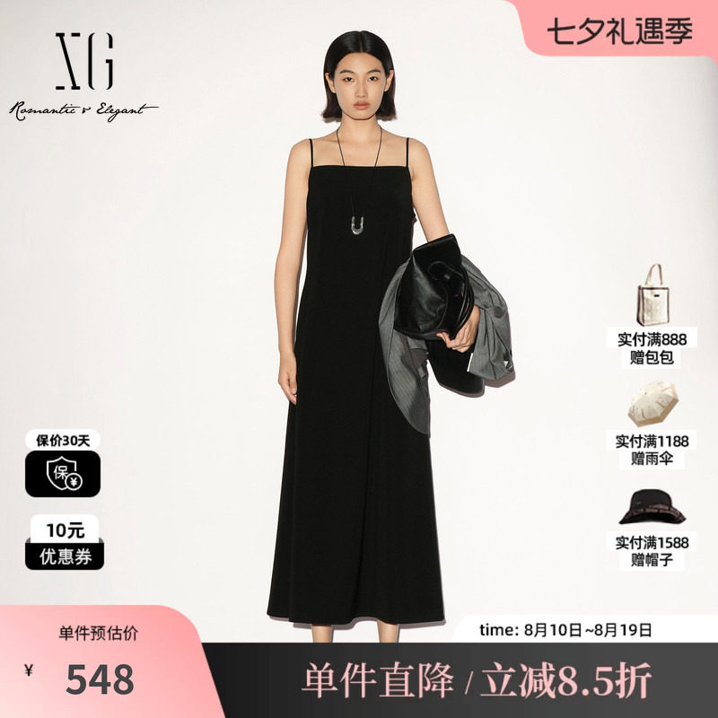 XG/雪歌 XL304015A190黑色吊带连衣裙方领气质高级感直筒长裙女装