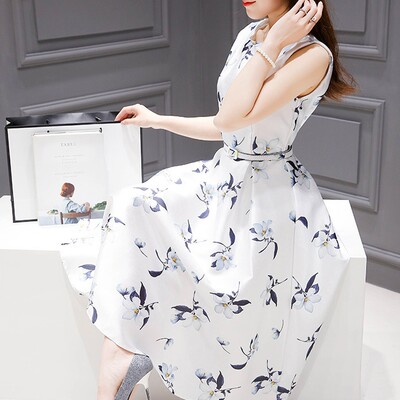 Mid-length sleeveless dress with waist and thin A-line skirt