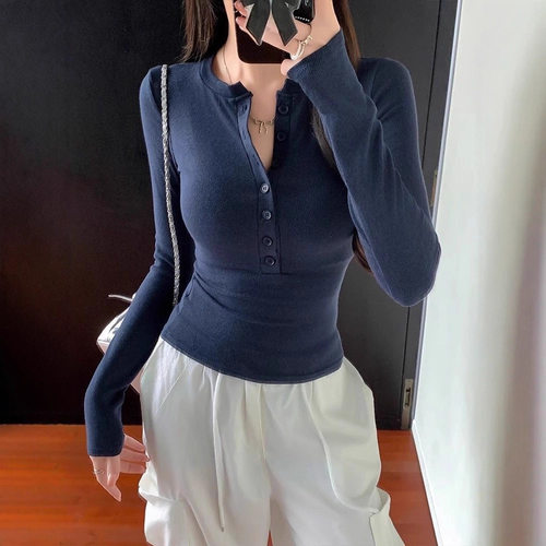 纯欲V领纽扣长袖修身显瘦T恤女