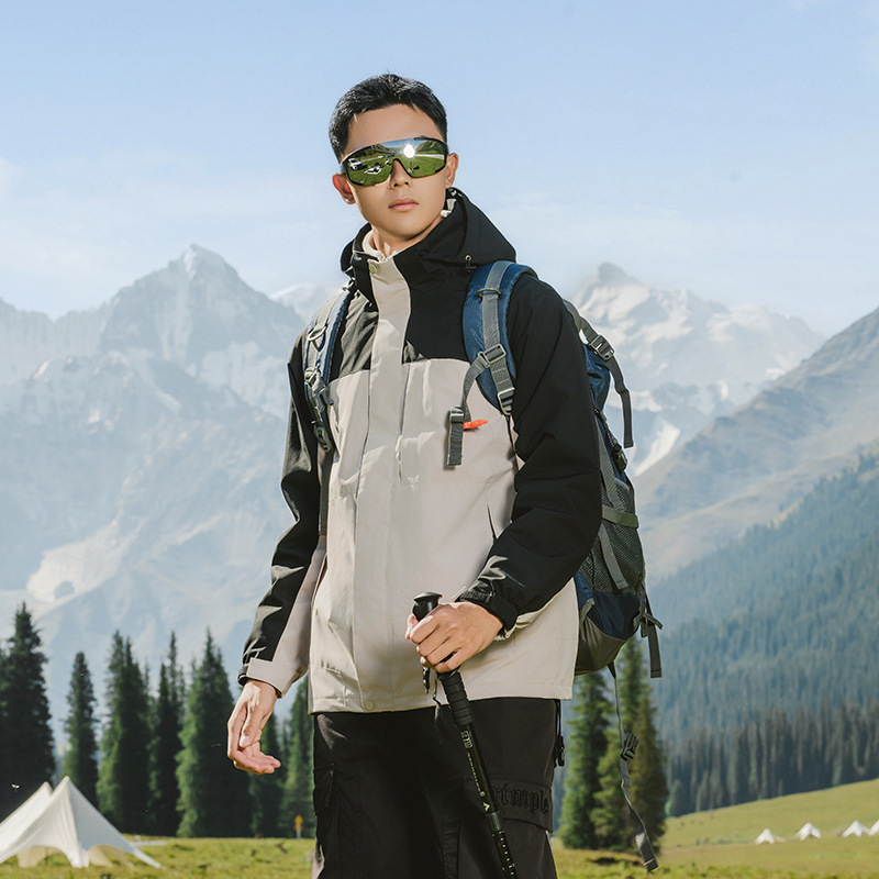 OOTD户外冲锋衣男三合一防风防水外套女三防旅游登山服百搭外套