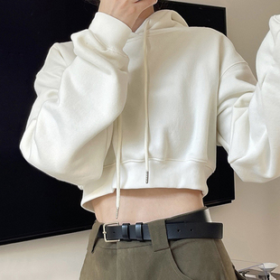 短款连帽白色加绒卫衣女秋冬新款洋气卡腰休闲宽松小个子套头上衣