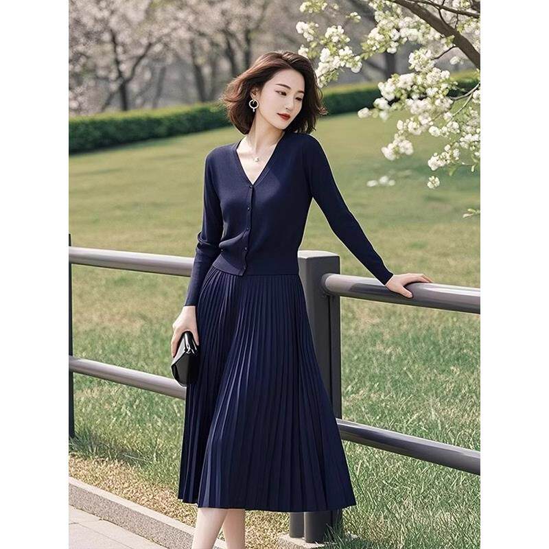 JOYIASS2025新款40到50多岁女装套装春秋针织V领开衫上衣半身裙子