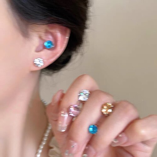 New Super Stone Magnetic Ear Clip Ear Hole Female Ear studs