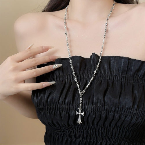 项链New retro cross necklace women's hoodie chain collarbone
