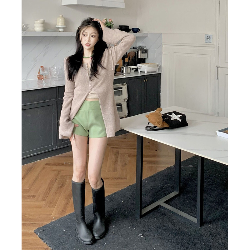 GENTLE WIND SOFT GLUTINOUS KNITTED CARDIGAN WOMENS AUTUMN NEW KOREAN VERSION OF THE DESIGN SENSE SLIT LONG-SLEEVED TOP SUSPENDERS TWO-PIECE SET