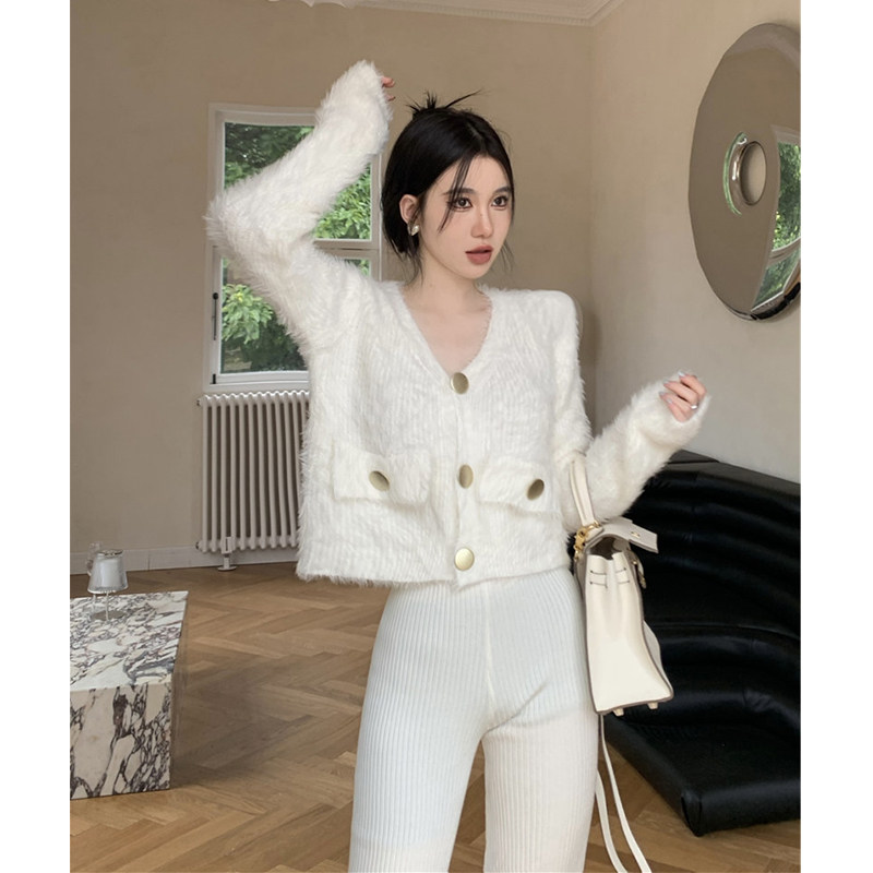 KOREAN WARM AND GLUTINOUS MINK FLEECE SWEATER JACKET WOMENS AUTUMN AND WINTER NICHE DESIGN SENSE V-NECK LONG-SLEEVED CROPPED TOP