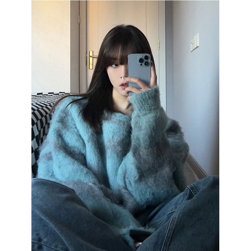 AQUA BLUE SWEATER WOMENS WINTER KOREAN VERSION OF FASHION LAZY STYLE LOOSE AND NICHE DESIGN WEAR SOFT GLUTINOUS PULLOVER TOPS