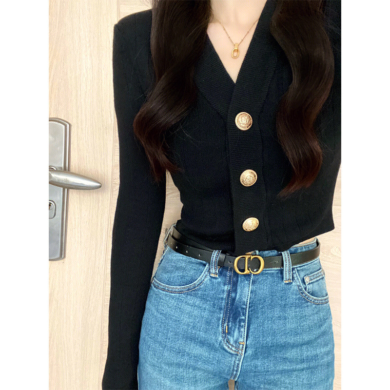 FRENCH V-NECK METAL BUTTON KNITTED CARDIGAN WINTER SLIM AND VERSATILE FOREIGN STYLE BLACK LUXURY CROP TOP
