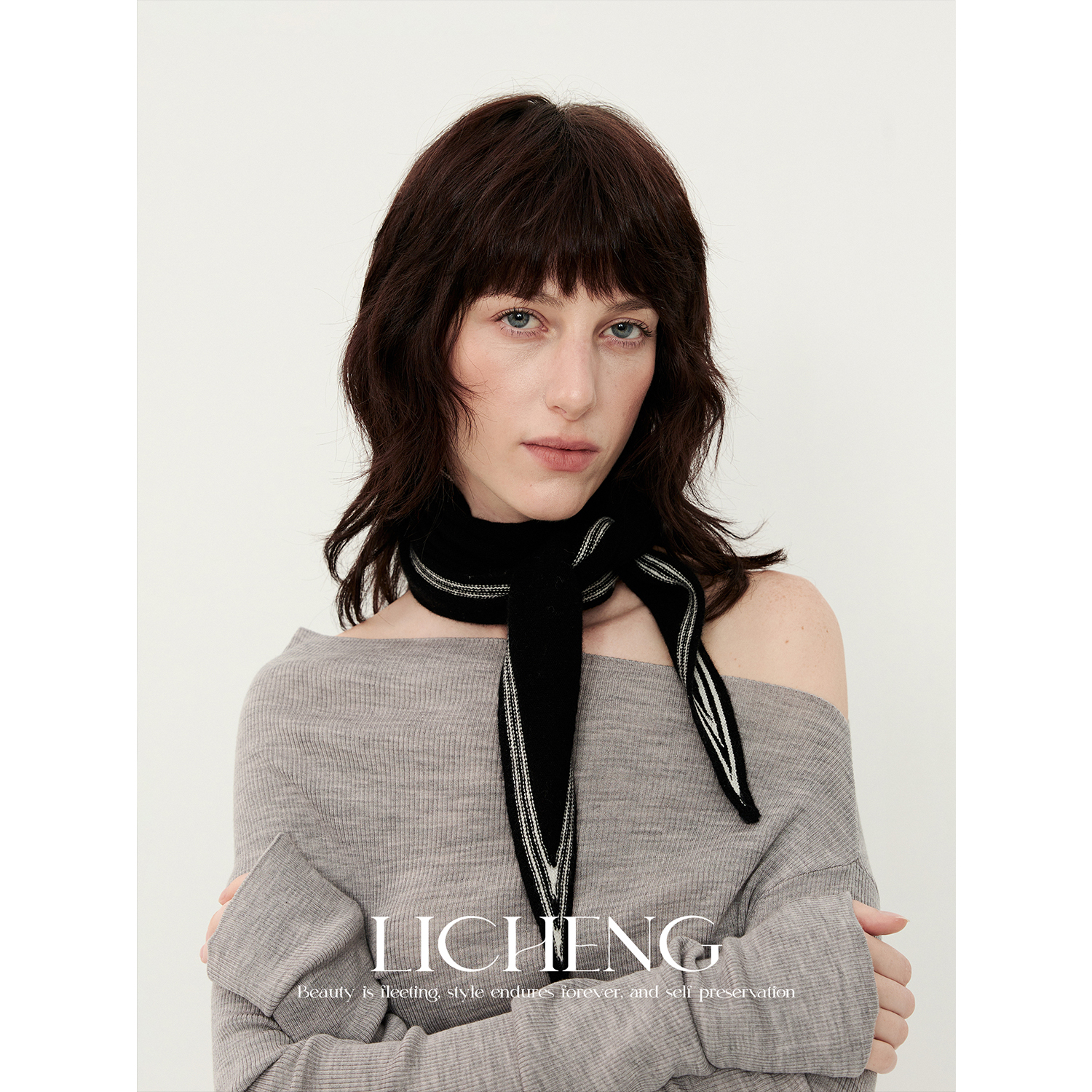 礼诚意大利设计山羊绒菱形小围巾