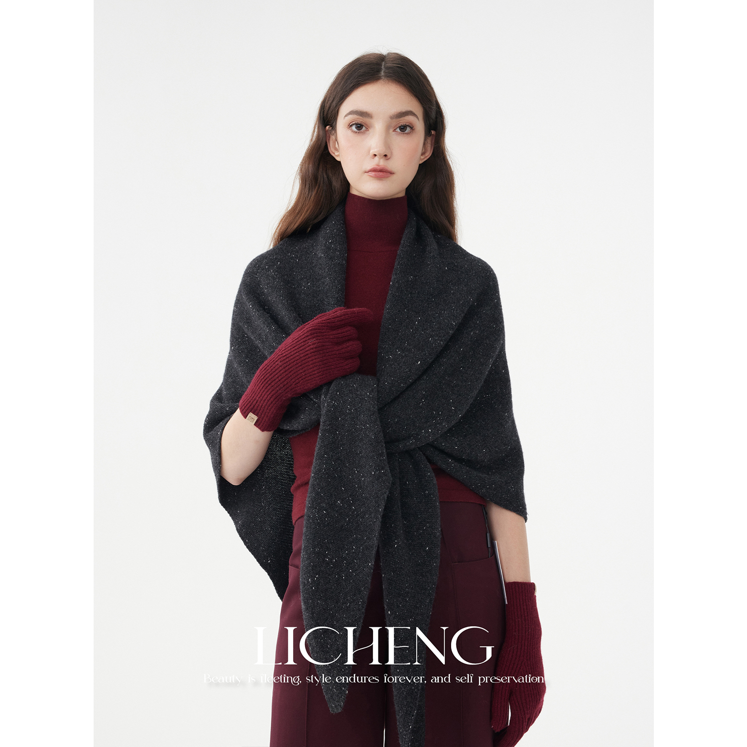 云柔保暖100%绵羊毛三角围巾披肩