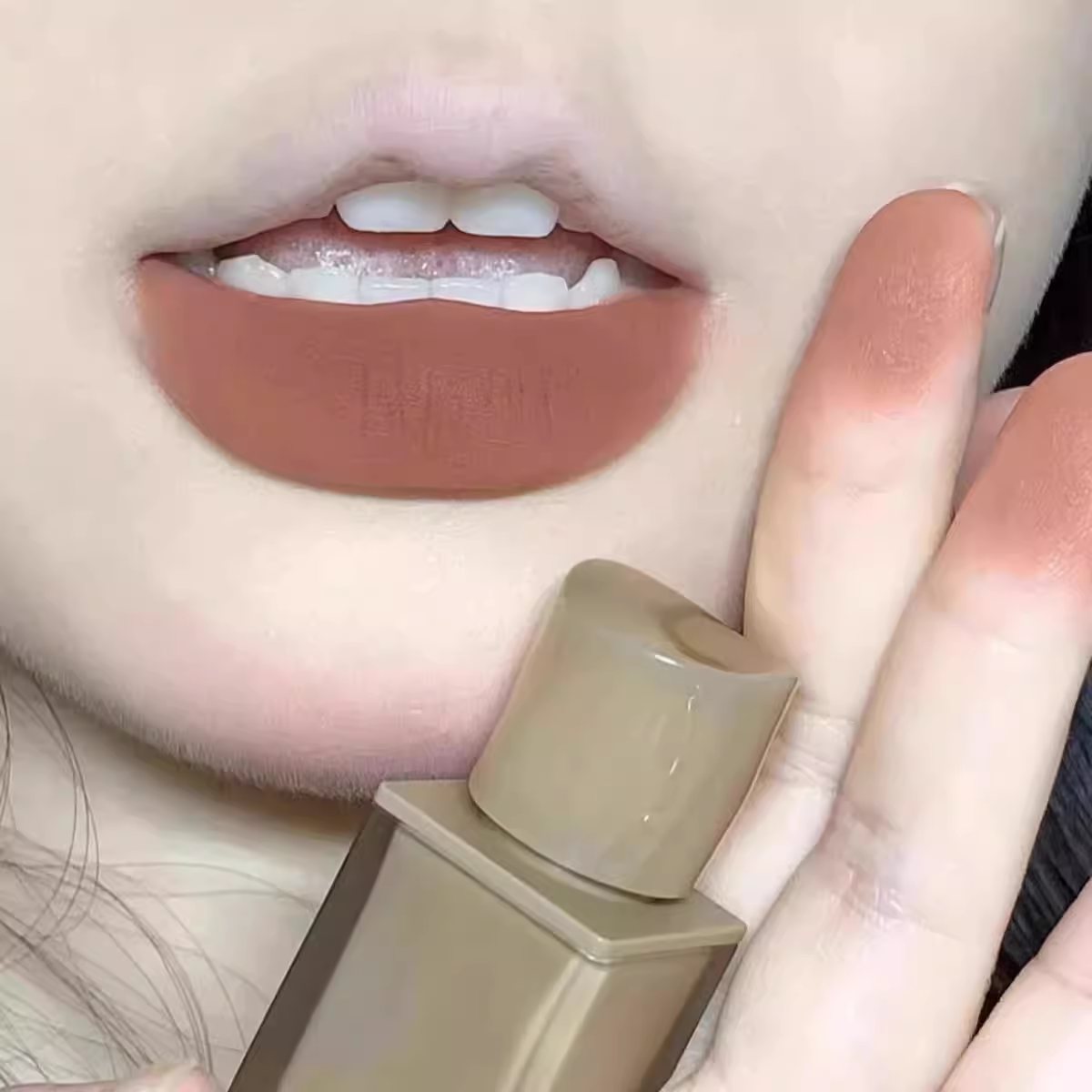 灰粉色唇釉口红小众品牌女唇泥