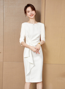 白色连衣裙高端圆领长短袖修身年会主持人女宴会气质订婚小礼服