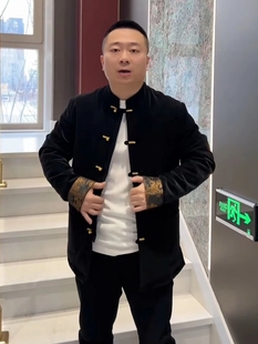 中国风唐装盘扣羽绒服外套修身显瘦简约舒适轻奢流行新中式上衣帅