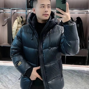冬季男新款连帽羽绒服外套黑色鹅绒加厚保暖抽绳短款上衣轻奢帅气