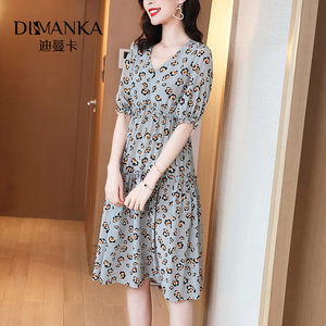 2026夏季女装新款100真丝连衣裙显瘦v领碎花桑蚕丝修身短袖中长裙