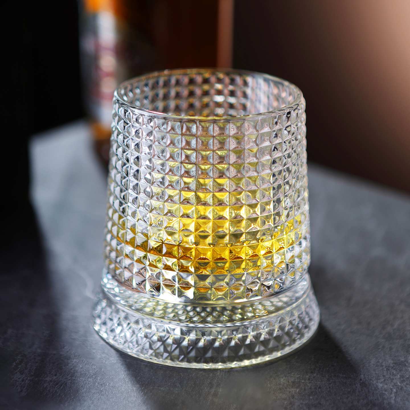 洋酒杯不倒翁杯旋转威杯