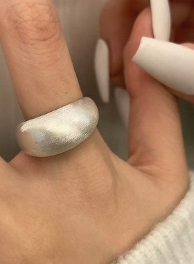 925银拉丝休闲风戒指女指环食指高级感尾戒女金属风