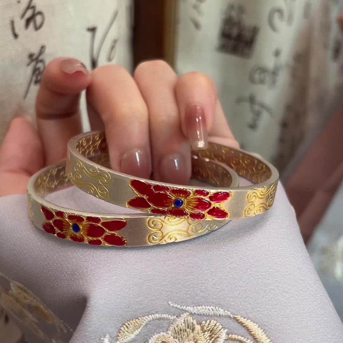 足银花纹描金珐琅手镯女小众高级感银镯子女999实心镯子手环百搭