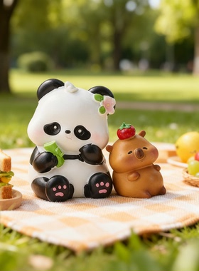 可爱熊猫水豚卡通摆件