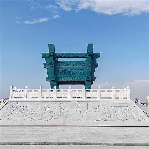 铜雕塑铸铜人物雕塑公园落地人物装饰厂家创意人文雕塑铜像