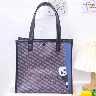 尚盈熊猫抱柱pe磨砂手提果冻包防水耐磨购物袋精美妈咪产检包包